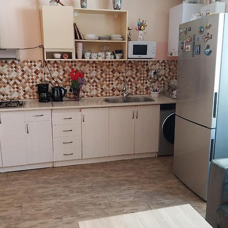 Like Home Guesthouse & Tours Yerevan Ngoại thất bức ảnh