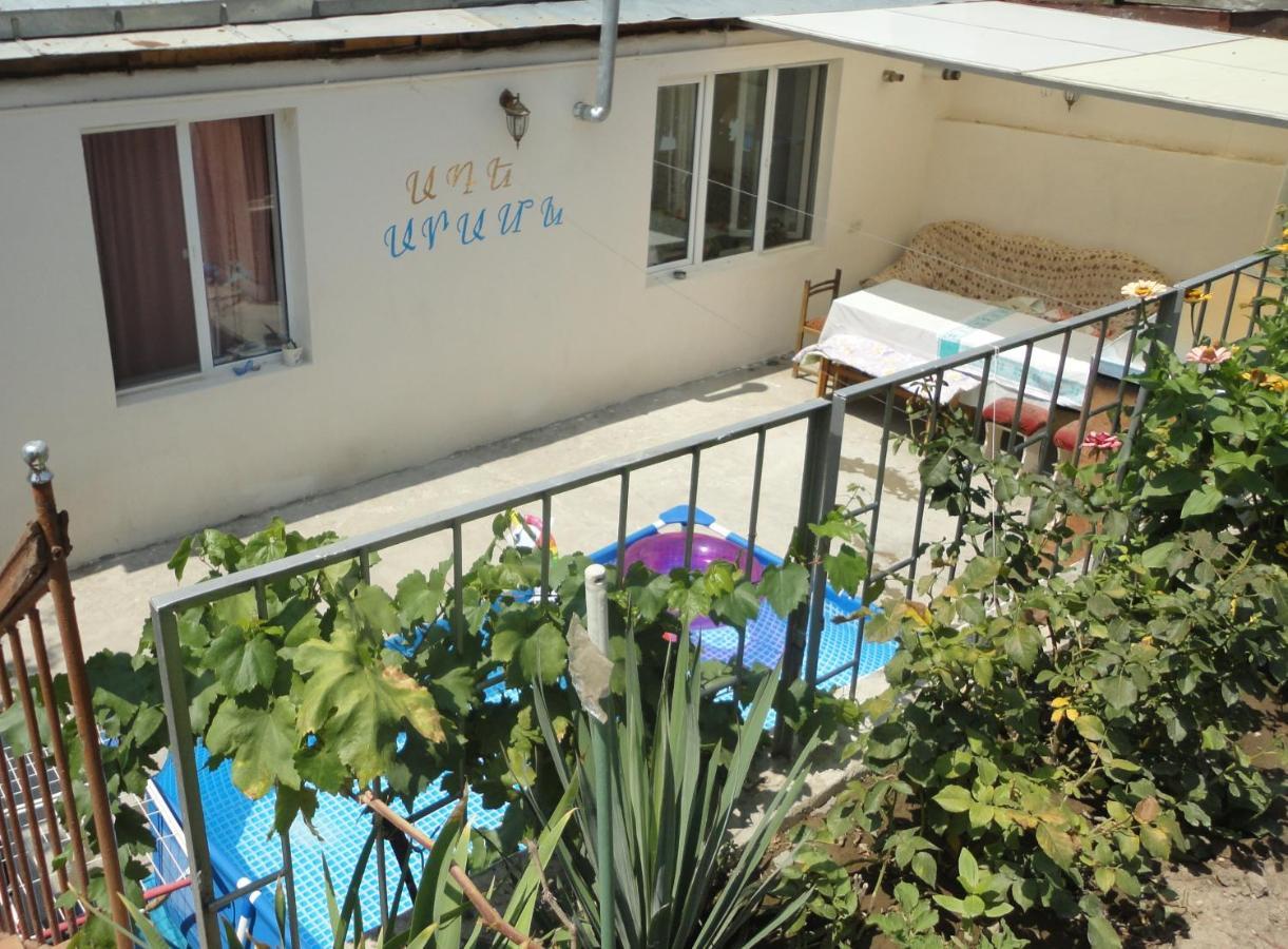 Like Home Guesthouse & Tours Yerevan Ngoại thất bức ảnh