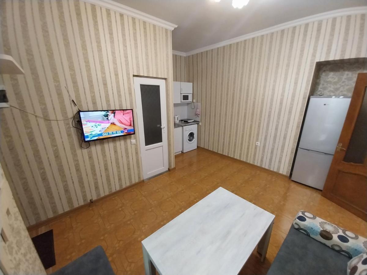 Like Home Guesthouse & Tours Yerevan Ngoại thất bức ảnh