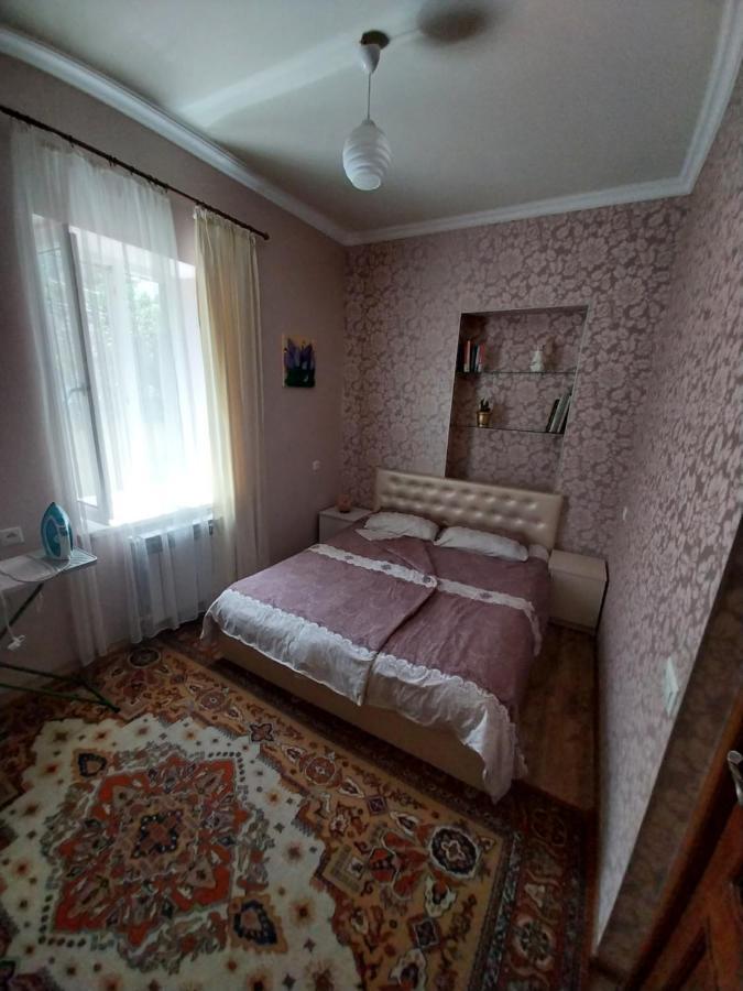 Like Home Guesthouse & Tours Yerevan Ngoại thất bức ảnh