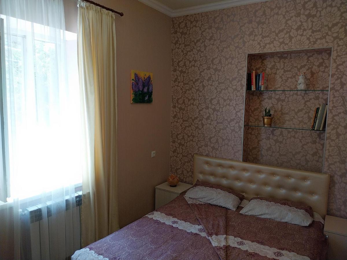 Like Home Guesthouse & Tours Yerevan Ngoại thất bức ảnh